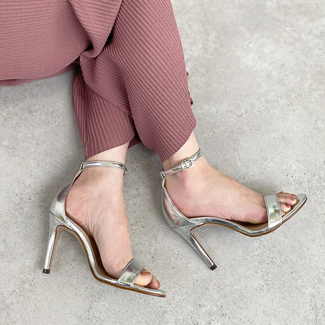 15% OFF: 2024SS: High Heel Line Sandals (3570) Silver