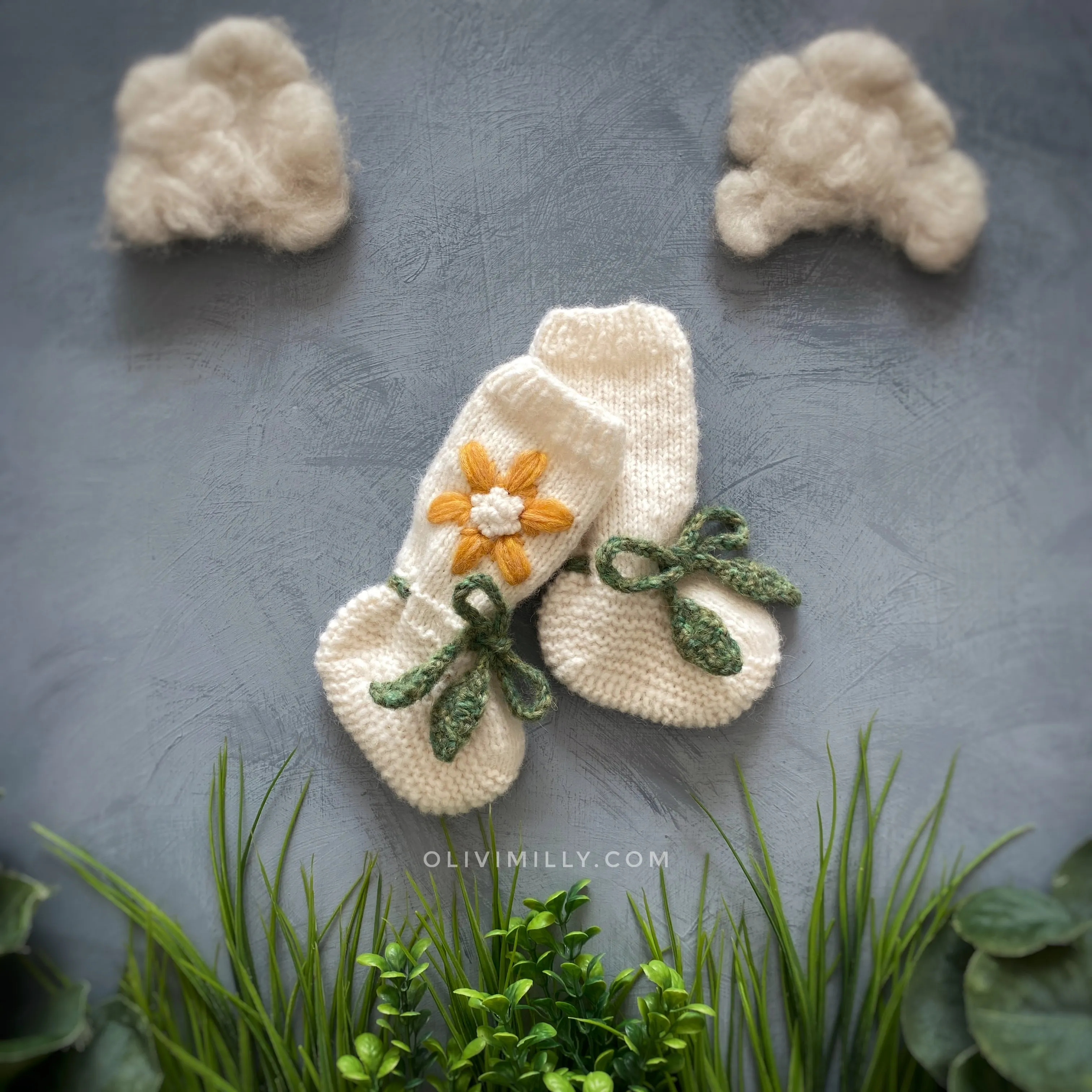 Flower Rain Booties |off white| in stock (9-12m)