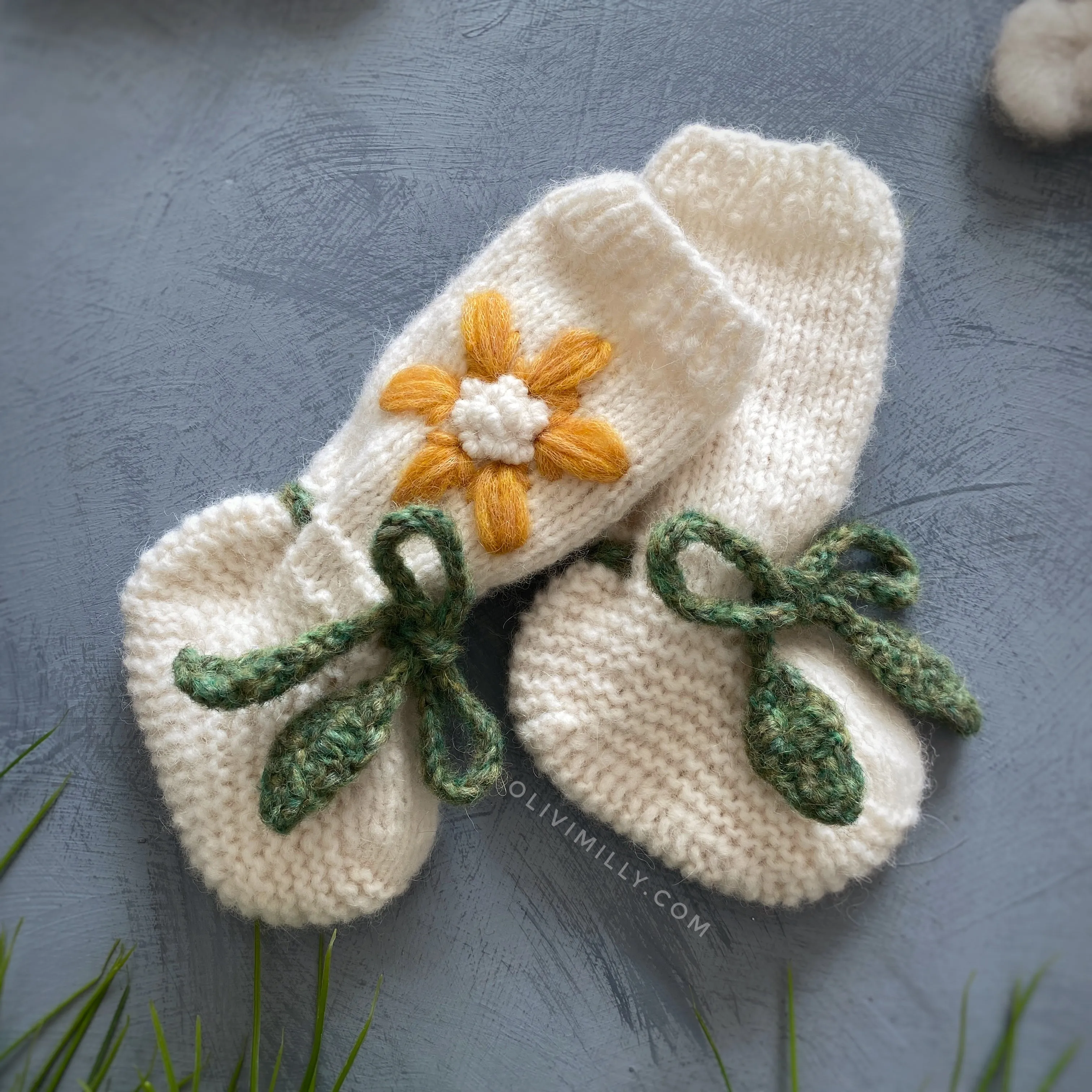 Flower Rain Booties |off white| in stock (9-12m)