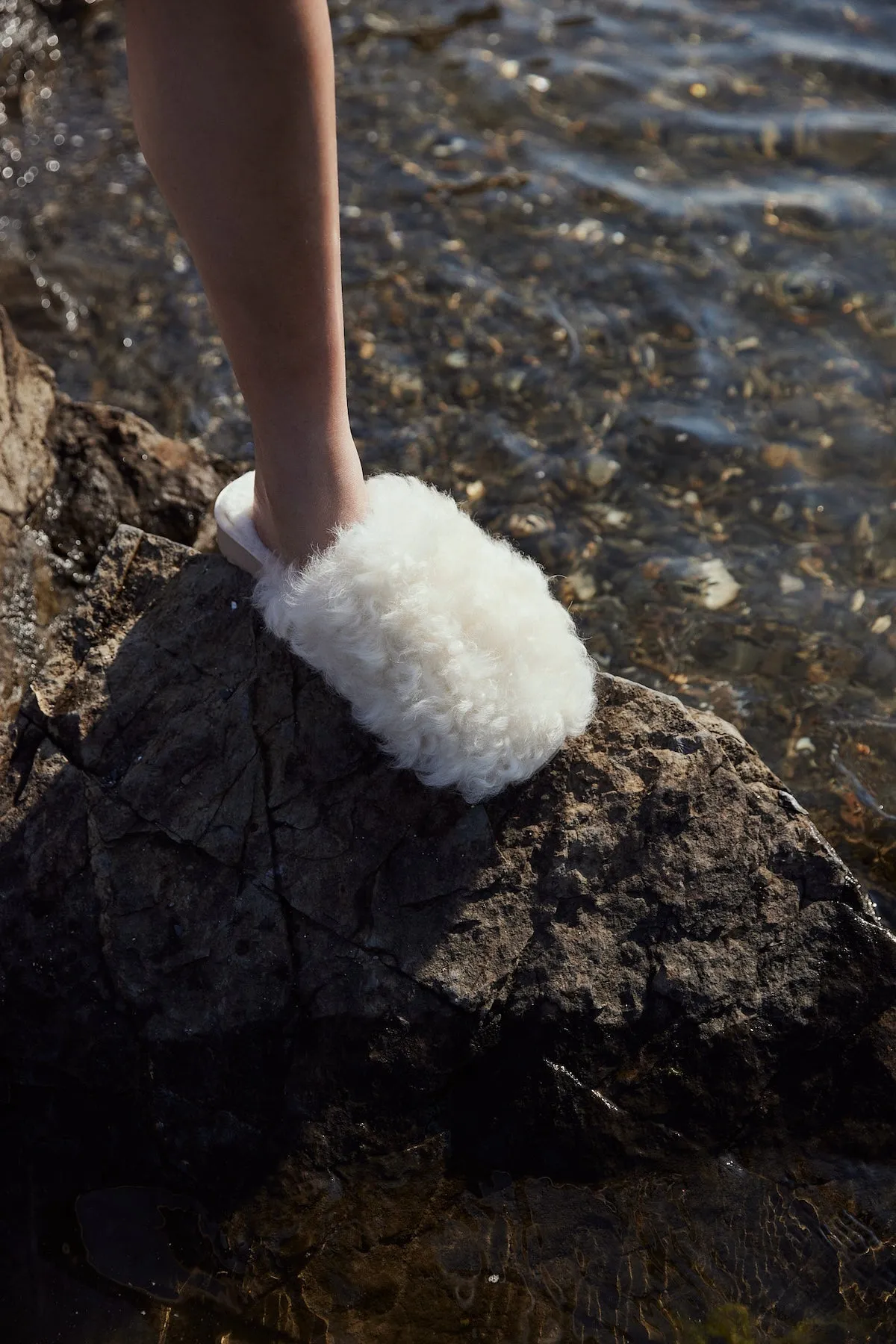 Lounge slippers - Shearling - Cream