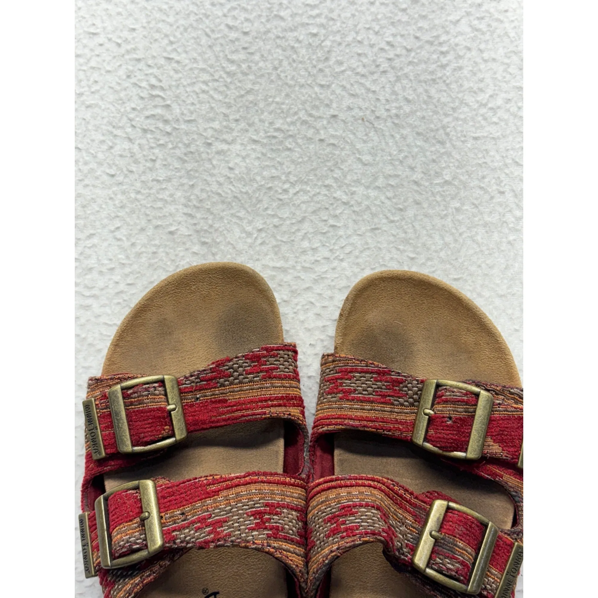 Minnetonka Womens Red Woven Buckle Sandals Size 5 Open Toe #7644