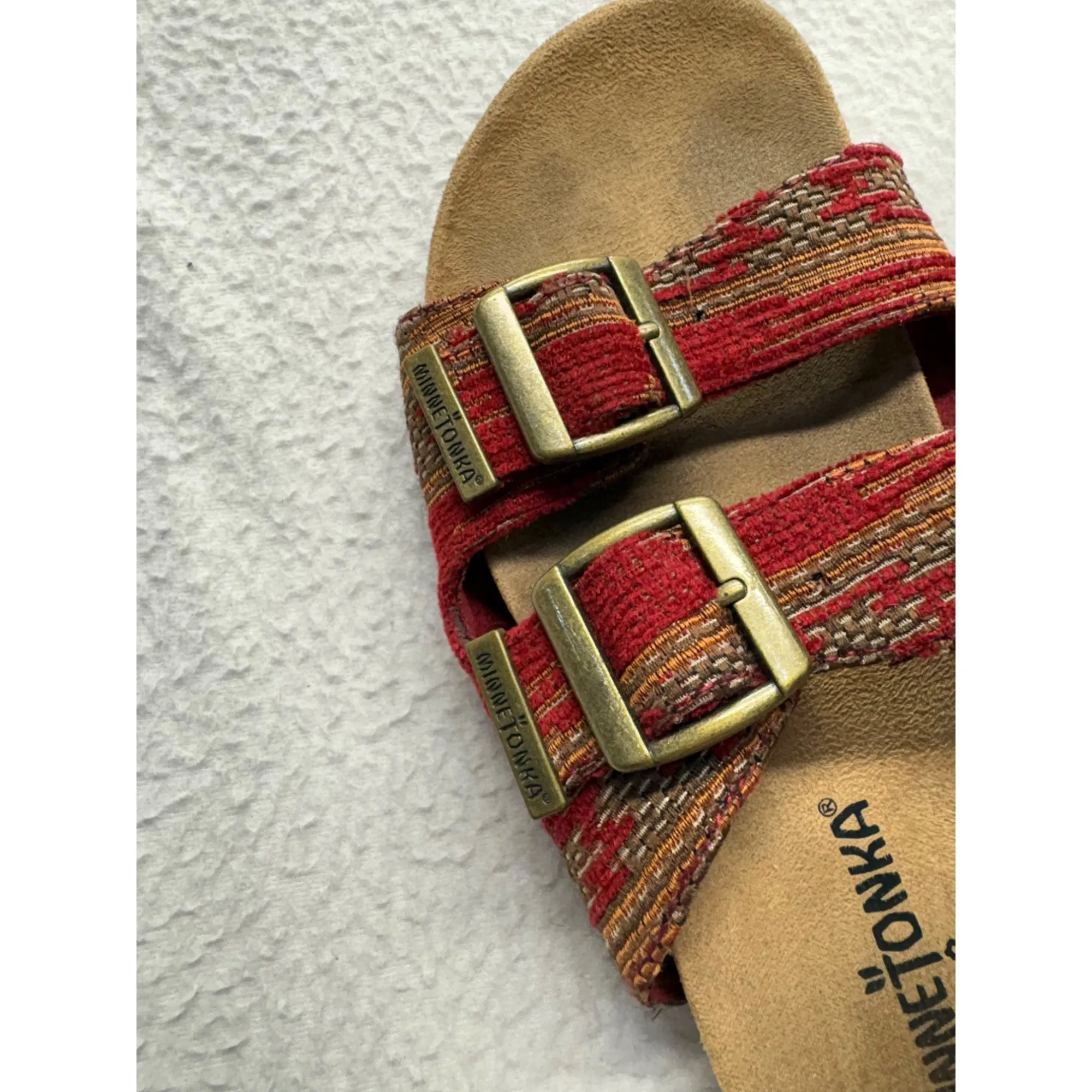 Minnetonka Womens Red Woven Buckle Sandals Size 5 Open Toe #7644