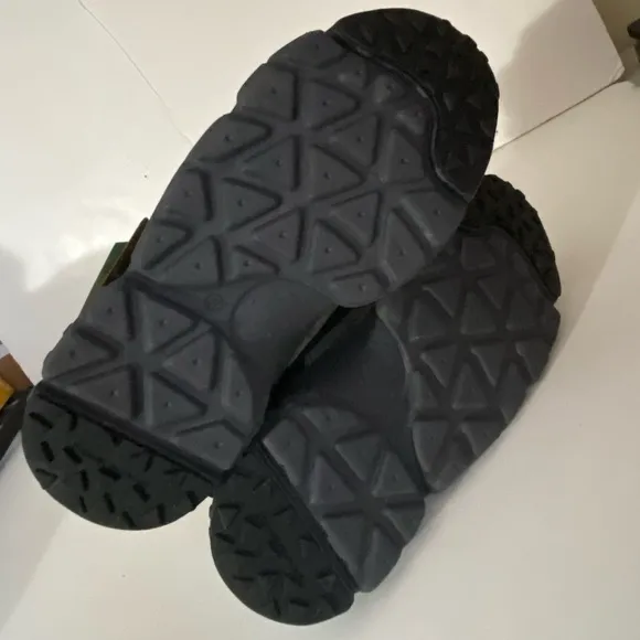 NEW Naturino nature tex flower mountain vegan athletic shoe booties 5 US
