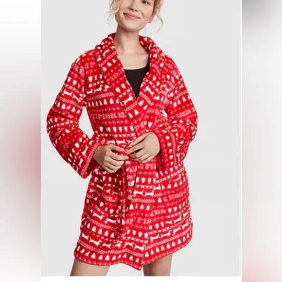NWT PINK Victoria’s Secret Fluffy Robe Red Pepper Christmas Print Size XL/XXL