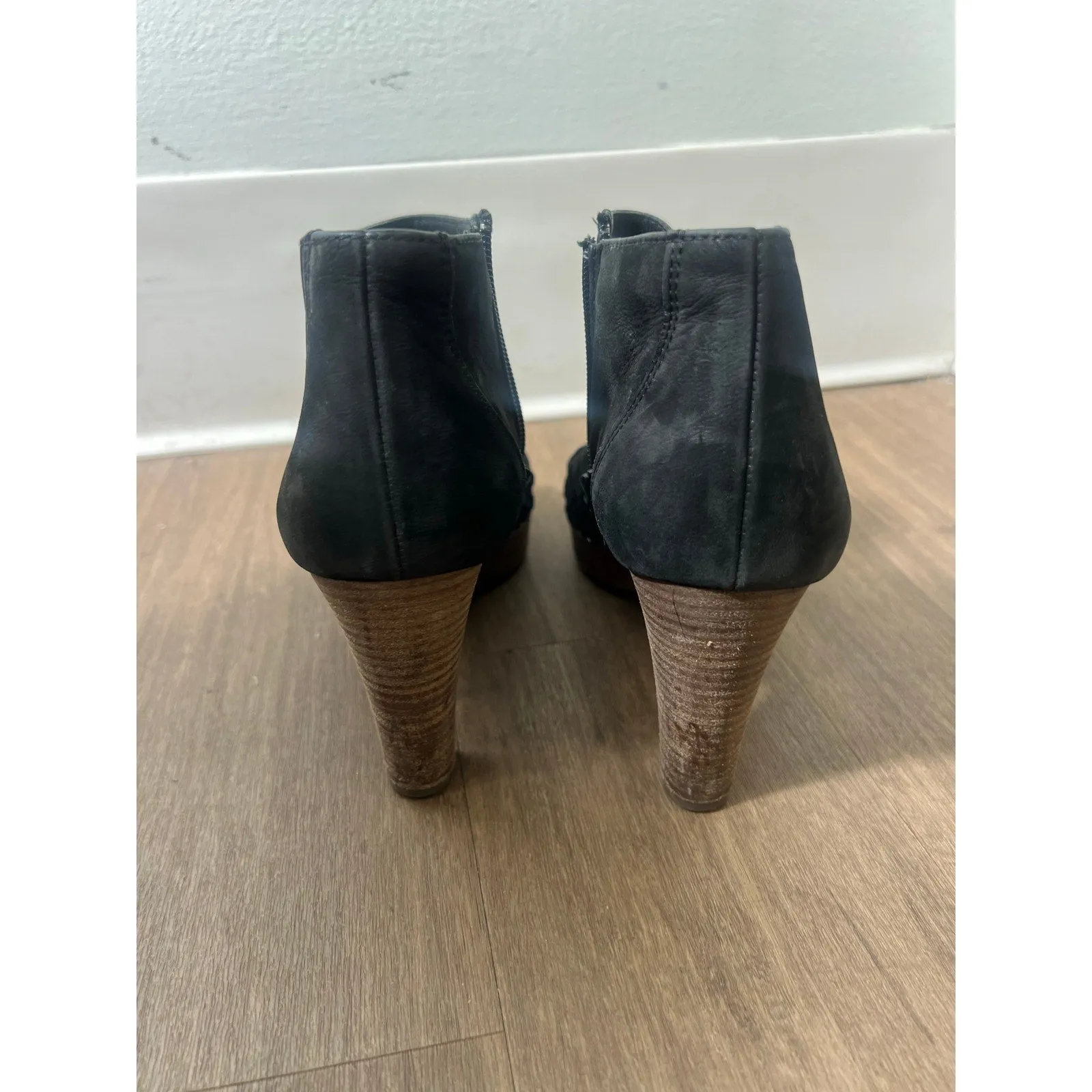 Paul Green Black Suede Laser Cut Booties Sz 5.5
