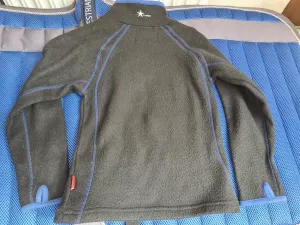 Red Horse black fleece age 6/7  FREE POSTAGE 🟢