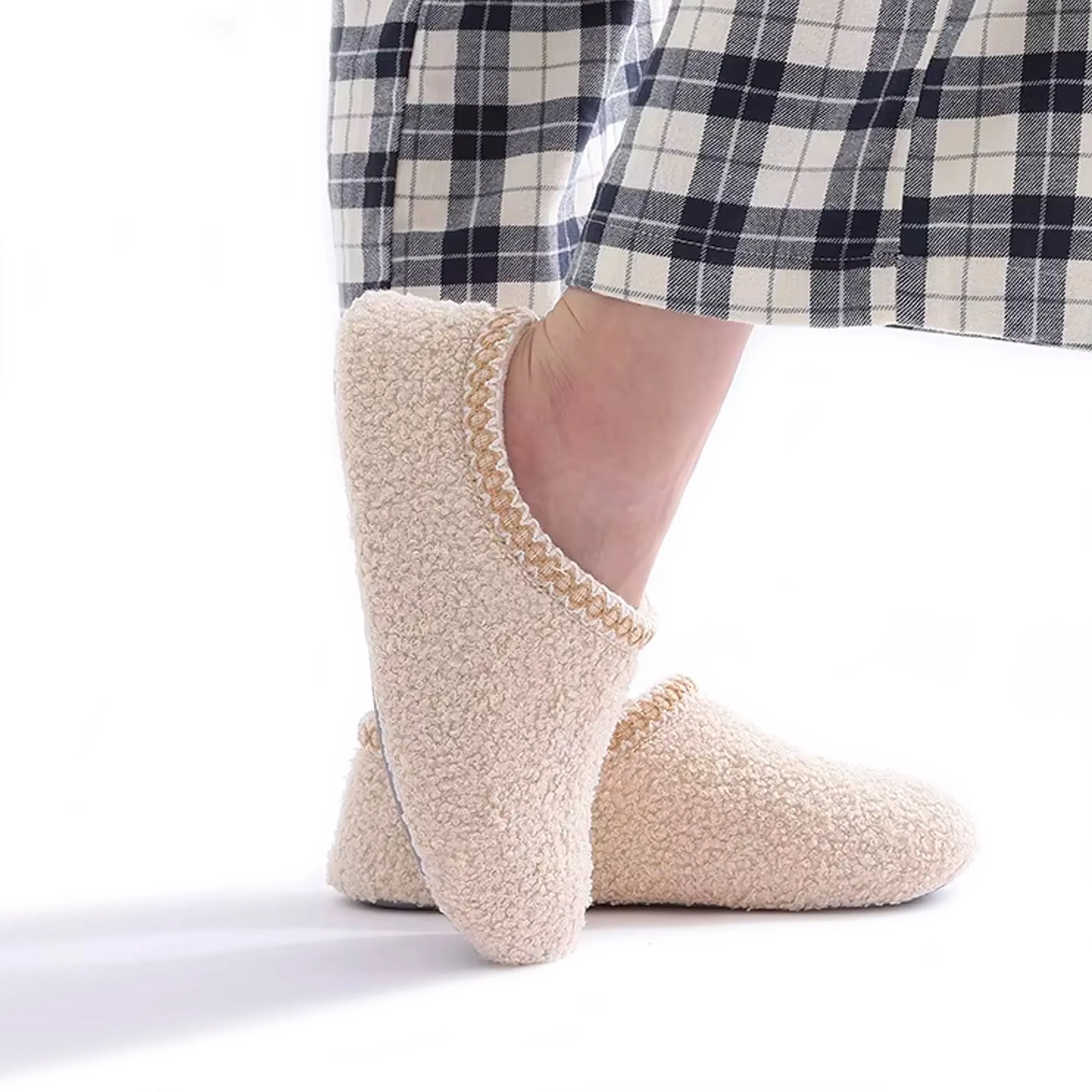 SHOEGEEᵀᴹ Womens Slippers Comfortable Indoor