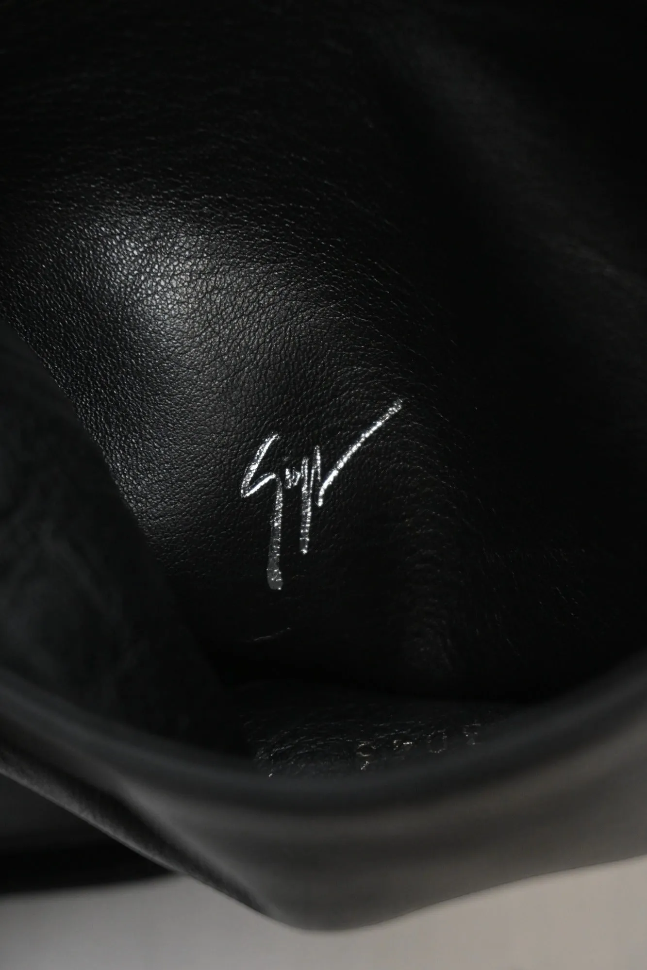 [WS6900] Giuseppe Zanotti | High Heel Booties